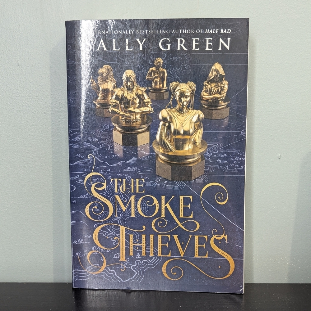 4/$10‎ 📚 The Smoke Thieves Book By Sally Green